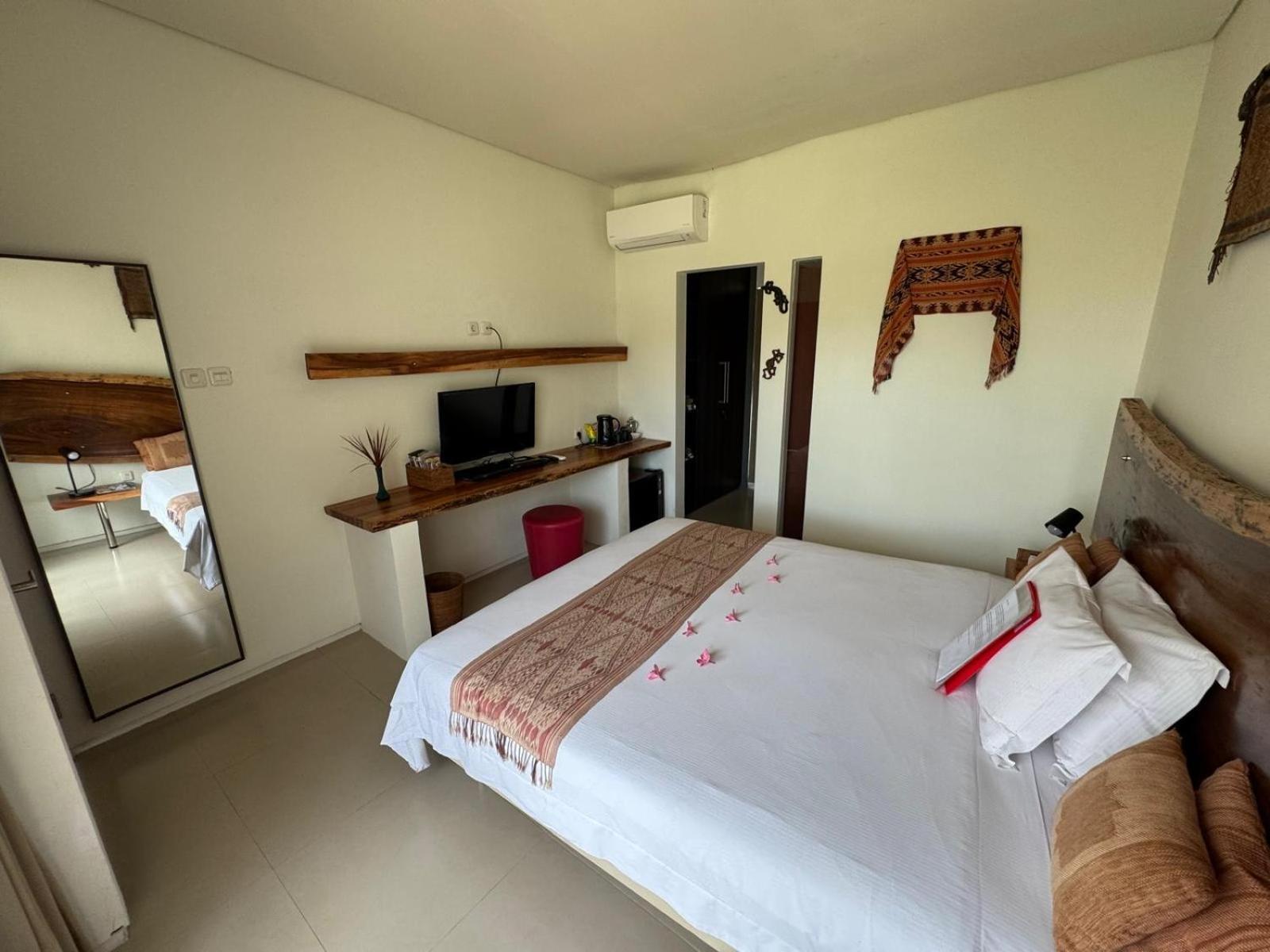 Villa Karingal Senggigi Εξωτερικό φωτογραφία
